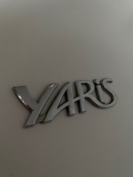 NÁPIS TOYOTA YARIS II