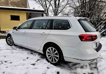 Volkswagen Passat B8 Variant 2.0 TDI 190KM 2015 Volkswagen Passat Variant Volkswagen Passat Variant 2.0 TDI SCR 4Motion DS, zdjęcie 4