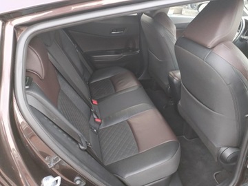 Toyota C-HR I Crossover 1.8 Hybrid 122KM 2019 Toyota C-HR 1.8 Hybrid Prestige 1.8 Hybrid Prestig, zdjęcie 12