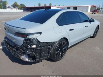 BMW Seria 7 G70 2023 BMW Seria 7 740 I 2023 3.0l 3.0 Benzyna 375KM, zdjęcie 5