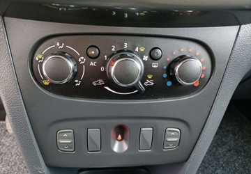 Dacia Sandero II Hatchback 5d TCe  90KM 2013 Dacia Sandero Dacia Sandero 0.9 TCE stan bdb niski przebieg Benzyna 90KM, zdjęcie 20