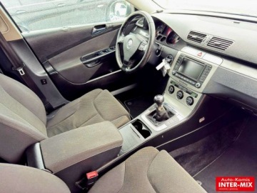 Volkswagen Passat B6 Variant 2.0 TDI 136KM 2006 Volkswagen Passat Zarejestrowany gotowy do jazdy 2.0 Diesel 136KM, zdjęcie 17