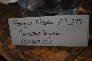 LEM KRYT SLOUPU C LEVÝ PORSCHE TAYCAN 1