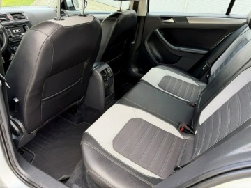 Volkswagen Jetta VI Sedan 1.6 TDI CR DPF 105KM 2013 Volkswagen Jetta Climatronic PDC Navi Gwarancja, zdjęcie 10