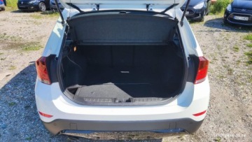 BMW X1 E84 Crossover Facelifting xDrive 18d 143KM 2015 BMW X1 BMW X1 XDRIVE Sport 143KM Biala Zarejestrowana 2.0 Diesel, zdjęcie 8