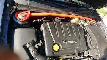 Rozpórka kielichów przednia Opel Vectra C Czerwona