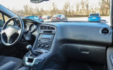 Peugeot 5008 I Minivan 1.6 THP 156KM 2009 Peugeot 5008 7-osobowy Bezwypadkowy Panorama 1.6 Benzyna 156KM, zdjęcie 9