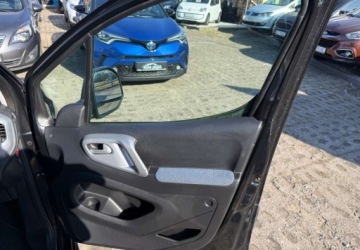 Citroen Berlingo II Combi 1.6 VTI 120KM 2010 Citroen Berlingo Citroen Berlingo 1.6 Benzyna 120KM, zdjęcie 21