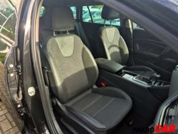 Opel Insignia I Sports Tourer Facelifting 2.0 CDTI Ecotec 170KM 2017 Opel Insignia GwarancjaZadbanyWyswietlacz HUDKam. cofaniaEl. klapa bagazni, zdjęcie 11