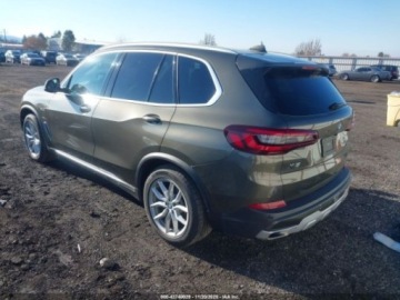 BMW X5 G05 2023 BMW X5 2023 BMW X5 xDrive45e Plug-In Hybrid 3.0 Benzyna 389KM, zdjęcie 3