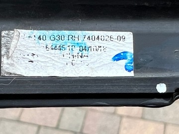 BMW 5 G30 G31 LIŠTA ZHRNUJÍCÍ DVEŘE PRAVÁ ČERNÁ 7404030 7404026