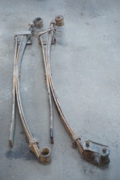 SUZUKI SAMURAI ПРУЖИНА ПРУЖИНА ЗАДНЯЯ ЗАДНЯЯ 3-ЛИСТОВАЯ 410 413