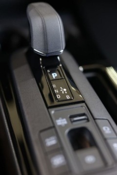 Toyota Prius V (XW60) 2.0  Hybrid Dynamic Force Plug-in 223KM 2023 Toyota Prius Plug-in Hybrid 2.0 Hybryda Plug-in 223KM, zdjęcie 25