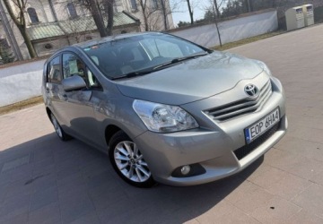 Toyota Verso Minivan 2.0 D-4D 126KM 2012 Toyota Verso Toyota Verso 2.0 D-4D Travel 2.0 Diesel 126KM