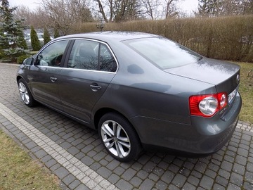 Volkswagen Jetta VI 2007 VOLKSWAGEN JETTA V 1,6 FSI 115 KM 184 TYŚ. KM, zdjęcie 4