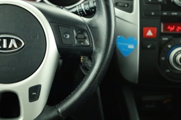 Kia Venga Mikrovan 1.6 DOHC CVVT 125KM 2011 Kia Venga 1.6 CVVT, Klima, Parktronic, zdjęcie 14