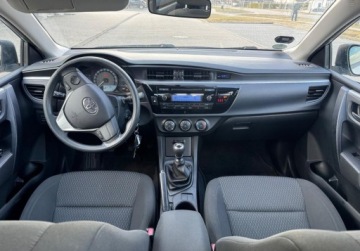 Toyota Corolla XI Sedan 1.33 Dual VVT-i 99KM 2014 Toyota Corolla BenzynaPrzebiegBEZWYPADKOWY Klima ZADBANY Oplacony Zamiana, zdjęcie 5