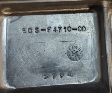 Сиденье скамейка переднее заднее КОМПЛЕКТ Yamaha Majesty 125 2007