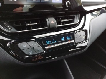 Toyota C-HR I Crossover Facelifting 1.8 Hybrid 122KM 2023 Toyota C-HR 1.8 Hybrid GPF Comfort 1.8 Hybrid GPF, zdjęcie 23