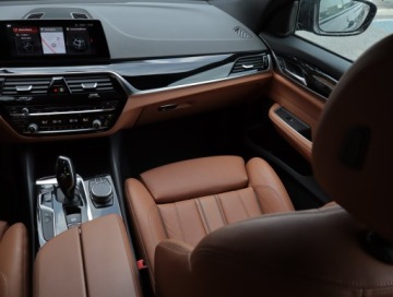 BMW 2019 BMW 6GT 620d GT, 187 KM, Automat, Skóra, Navi, zdjęcie 7