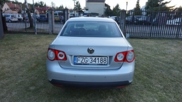 Volkswagen Jetta V 1.4 TSI 122KM 2010 Volkswagen Jetta zarejestrowany, ubezpieczony., zdjęcie 5