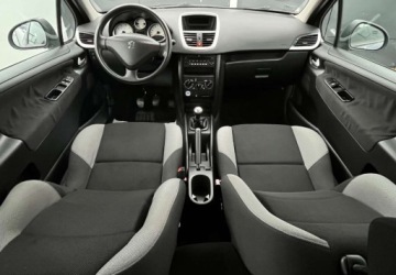 Peugeot 207 Hatchback 5d 1.4 75KM 2007 Peugeot 207 1,4 benzyna 1 wlasciciel 100 bezwypadkowy 1.4 Benzyna, zdjęcie 22