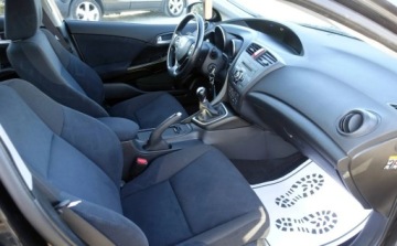 Honda Civic IX Hatchback 5d 1.8 i-VTEC 142KM 2012 Honda Civic 1.8 i-VTEC 142KM Niski przebieg Alcantara Klimatronik Kamera, zdjęcie 10