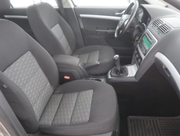 Skoda Octavia II Hatchback Facelifting 1.4 TSI 122KM 2010 Skoda Octavia 1.4 TSI, Salon Polska, zdjęcie 8