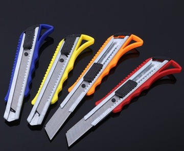 НОЖ ДЛЯ РЕЗКА ОБОЕВ Прочный Металл + ЛЕЗВИЕ 10 шт.