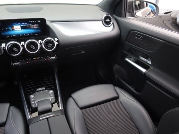 Mercedes GLA II Off-roader 1.3 200 163KM 2020 Mercedes GLA GLA 200, Salon Polska, Serwis ASO, zdjęcie 7