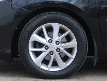 Toyota Auris II Hatchback 5d Valvematic 130 132KM 2014 Toyota Auris 1.6 Valvematic, Salon Polska, Navi, zdjęcie 13