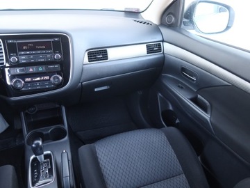 Mitsubishi Outlander III 2013 Mitsubishi Outlander 2.0, Salon Polska, zdjęcie 7