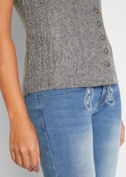 ЖИЛЕТ НА ПУГОВИЦАХ BONPRIX 52