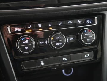 Volkswagen Touran III 1.5 TSI EVO 150KM 2020 VW Touran 1.5 TSI, Salon Polska, Automat, zdjęcie 11