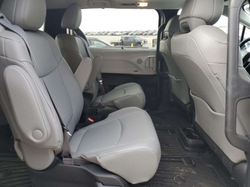 Toyota Sienna III 2025 Toyota Sienna XLE 2025 2.5l 2.5 Hybryda 245KM, zdjęcie 11