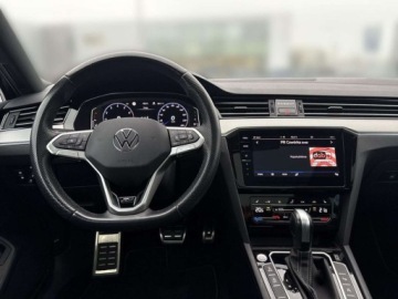 Volkswagen Passat B8 Variant Facelifting 2.0 TSI 190KM 2021 Volkswagen Passat LED Matrix navi kamera 360 tempomat ACC podgrzewane, zdjęcie 13