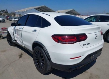 Mercedes GLC C253 2021 Mercedes-Benz GLC 2021, 2.0L, 4x4, COUPE, od ubezpieczalni 2.0 Benzyna, zdjęcie 7