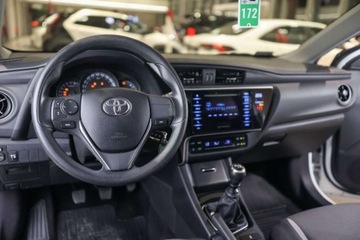 Toyota Auris II Touring Sports Facelifting 1.6 Valvematic 132KM 2017 Toyota Auris 1.6 Active 1.6 Benzyna 132KM, zdjęcie 6
