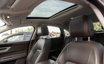 Jaguar XF II Sedan 2.0 i4D 180KM 2016 Jaguar XF XF 2.0D 180KM Full Pano LEdy Skora Camera Navi Full ASO 2.0, zdjęcie 24