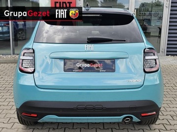 Mercedes 2025 Fiat 600 La prima 110KM Niebieski Sky of Italy czarny dach 10/2025, zdjęcie 3