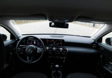 Mercedes Klasa A W177/V177 Hatchback 1.3 160 109KM 2020 Mercedes-Benz Klasa A z Gwarancja Bezwypadkowy 100 Stan Wzorcowy 1.3, zdjęcie 6