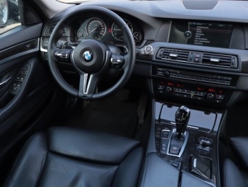 BMW Seria 5 F10-F11 Touring 525d 218KM 2011 BMW 5 525d xDrive, 214 KM, 4X4, Automat, Skóra, zdjęcie 6