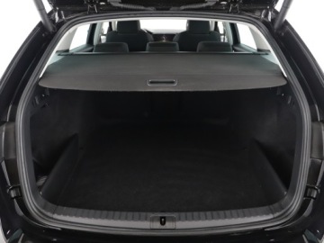 Skoda Octavia IV Scout 2.0 TDI 150KM 2022 Skoda Octavia Combi SCOUT 2.0TDI 150KM 4X4 ACC Kam, zdjęcie 11