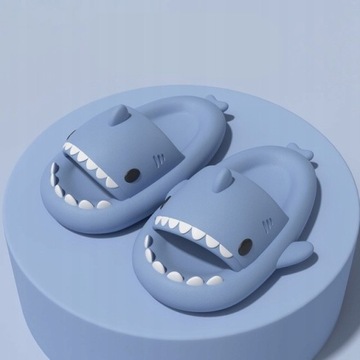 ŚMIESZNE KLAPKI ANTYPOŚLIZGOWE REKIN SHARK KAPCIE