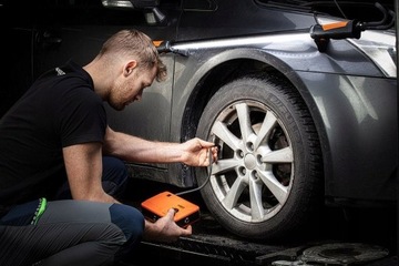 ПУСКОВОЕ УСТРОЙСТВО POWER BANK/КОМПРЕССОР 3.5 NEO Tools