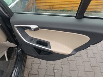 VOLVO V60 BOCZKI DRZWI KOMPLET