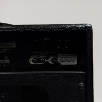 Гитарный комбо с ламповым дизайном Line6 Bogner Valve 112