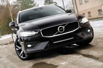 Volvo V60 II  Kombi 2.0 D3 150KM 2020 PIĘKNE V60 MOMENTUM PRO __ KUBEŁKOWE FOTELE, zdjęcie 1