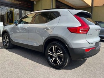 Volvo XC40 Crossover Facelifting 2.0 B3 163KM 2026 2.0 B3 Plus Dark (163 KM) Kamera o zasięgu 360°, zdjęcie 2