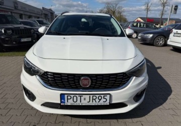 Fiat Tipo II Station Wagon 1.6 MultiJet 120KM 2019 Fiat Tipo Fiat Tipo 1.6 MultiJet DCT Business Line 1.6 Diesel 120KM, zdjęcie 1